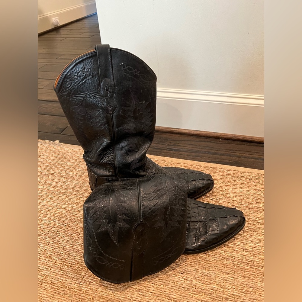 Men’s crocodile cowboy boots